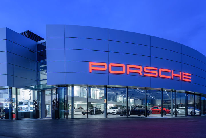 Zoom: Porsche Rotkreuz